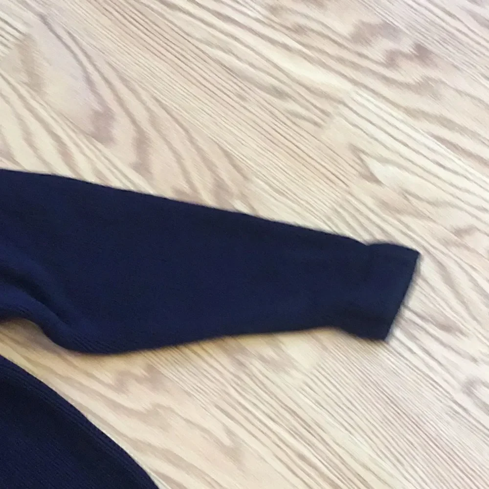Heavy weight knit sweater by GAP in XXL